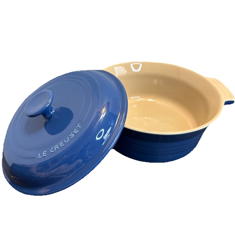 Le Creuset Blue Enameled Shallow Round Oven Casserole Baking Dish 2 &‎ 3/4-Qt